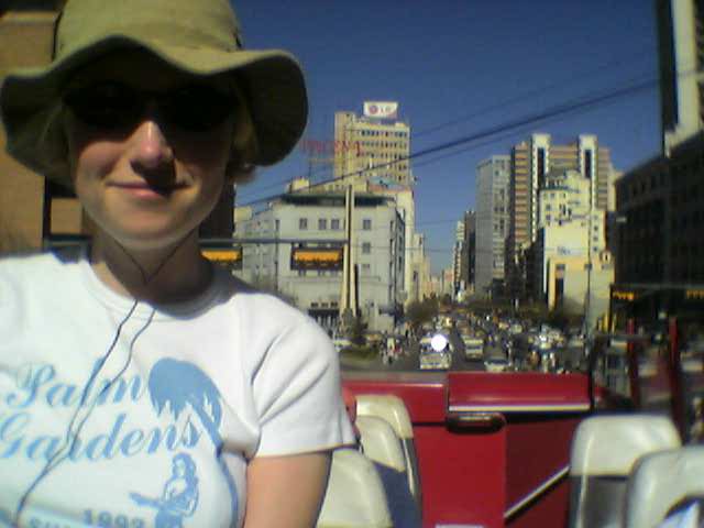 Ik en de hoofdstraat van La Paz.